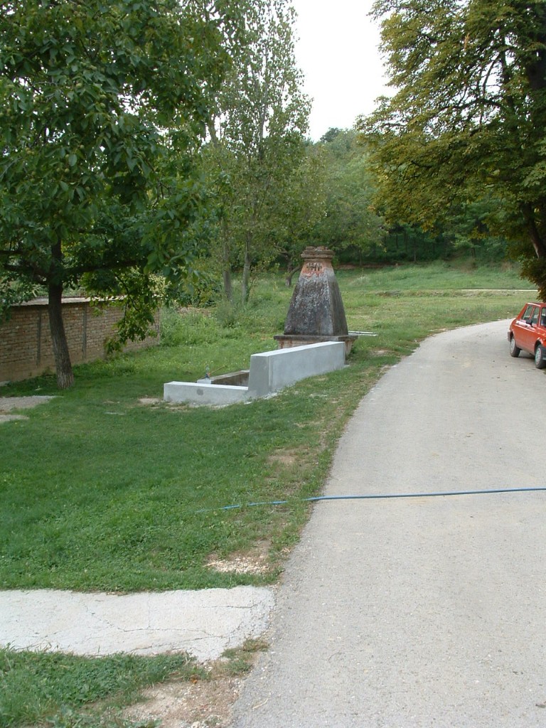 Фотографија из галерије Манастира Кувеждин, 2007 (13)